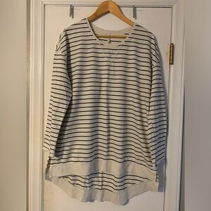 Z Supply Weekender Sweatshirt